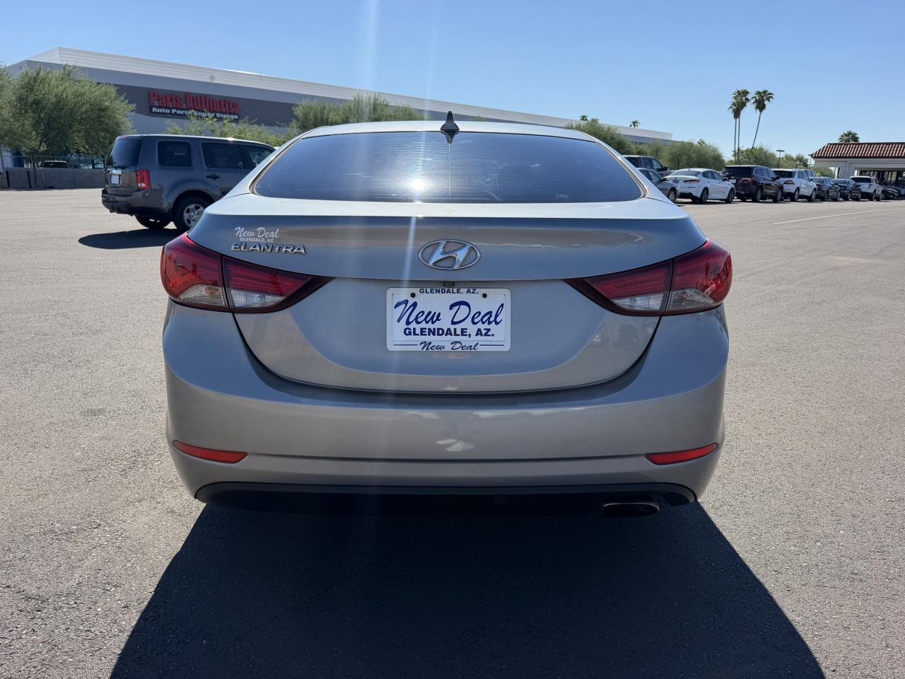 Hyundai Elantra SE 6AT 2015