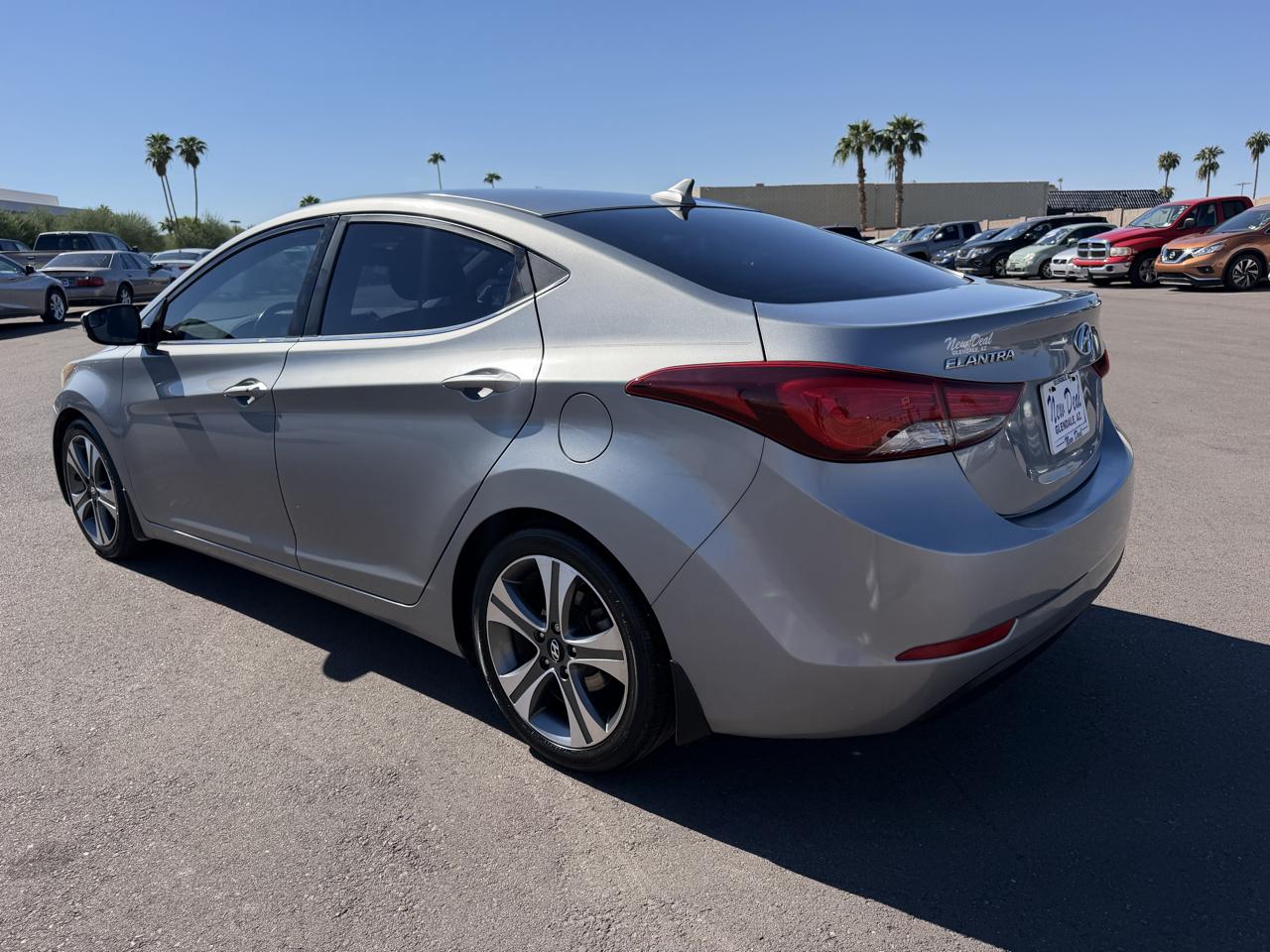 Hyundai Elantra SE 6AT 2015