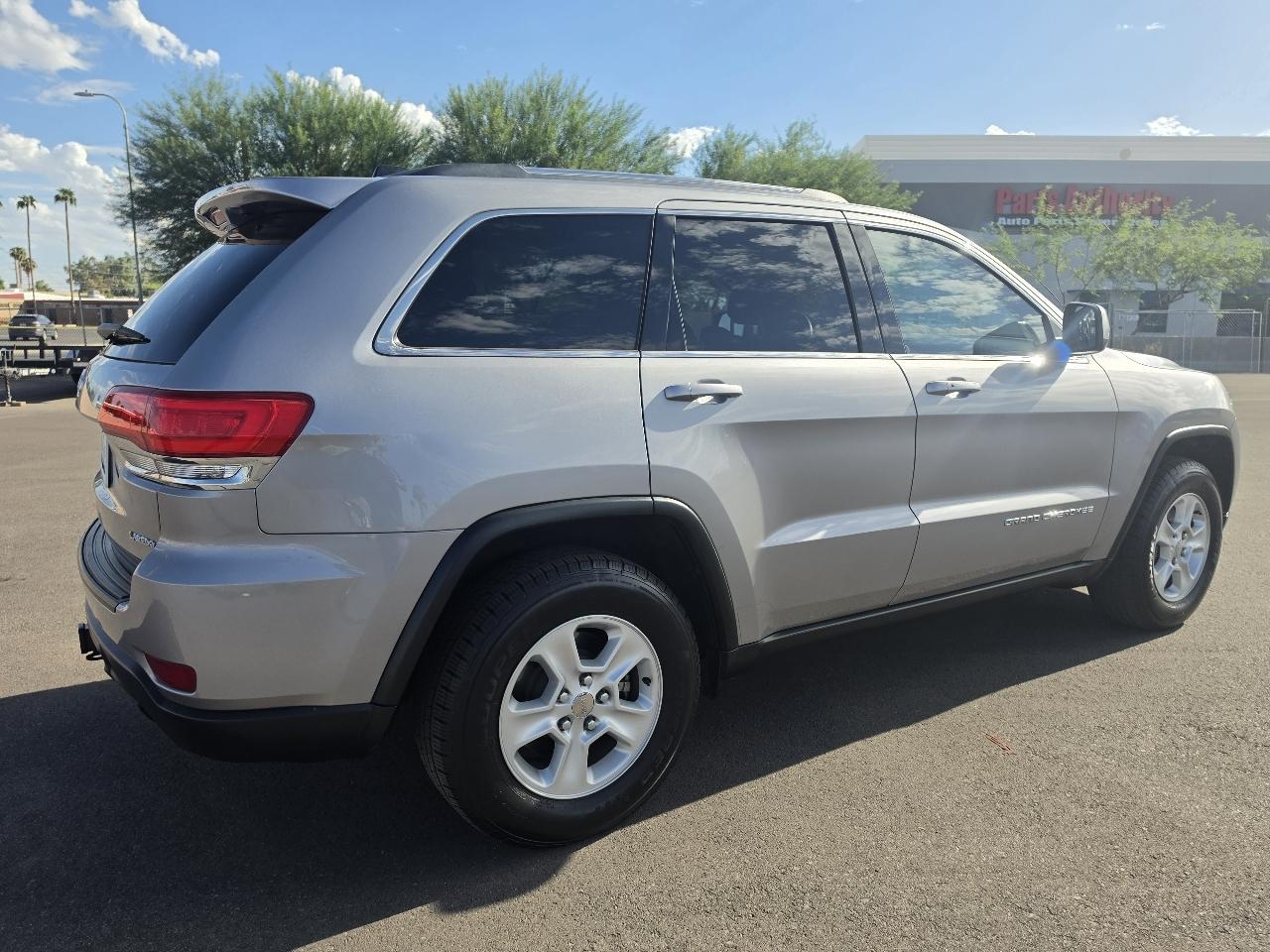 Jeep Grand Cherokee Laredo 2WD 2015