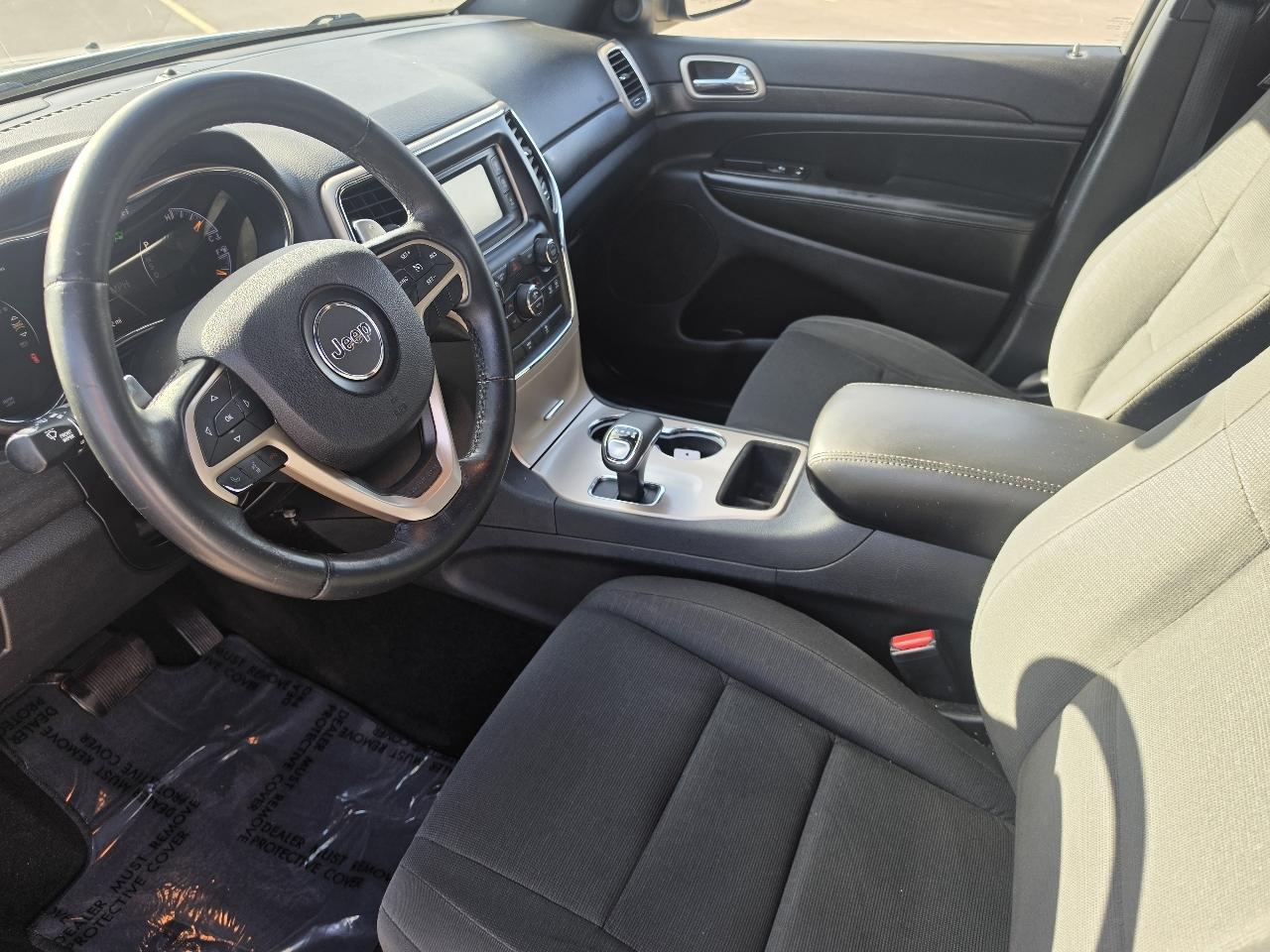 Jeep Grand Cherokee Laredo 2WD 2015