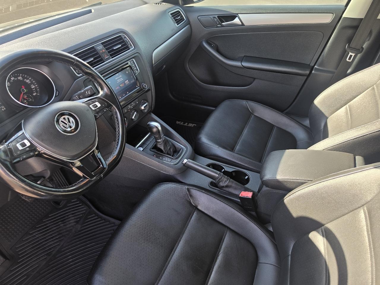 Volkswagen Jetta 1.4T SE 6A 2017