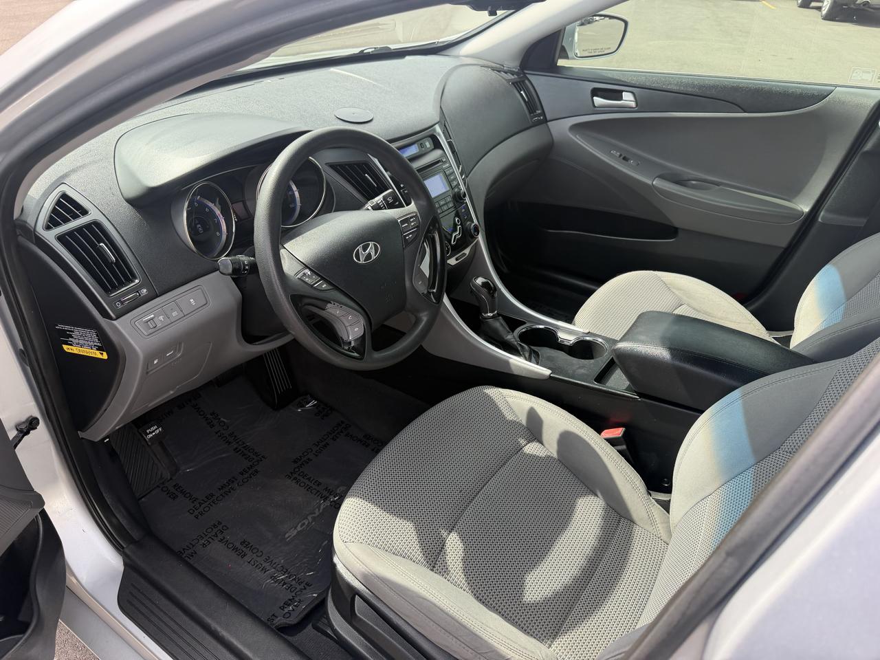 Hyundai Sonata GLS 2013