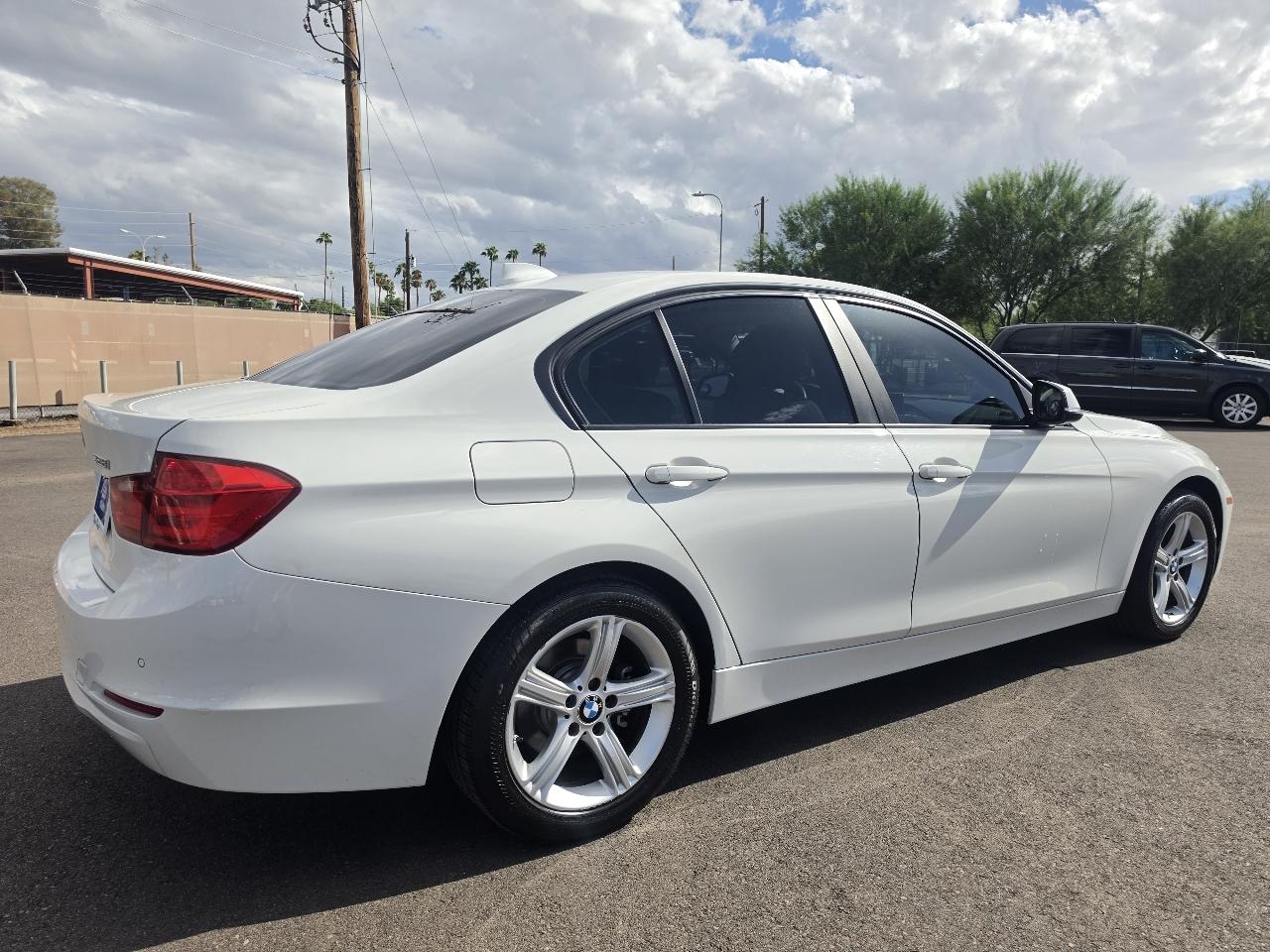 BMW 3-Series 328i Sedan 2015