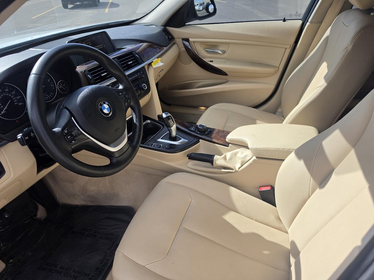 BMW 3-Series 328i Sedan 2015