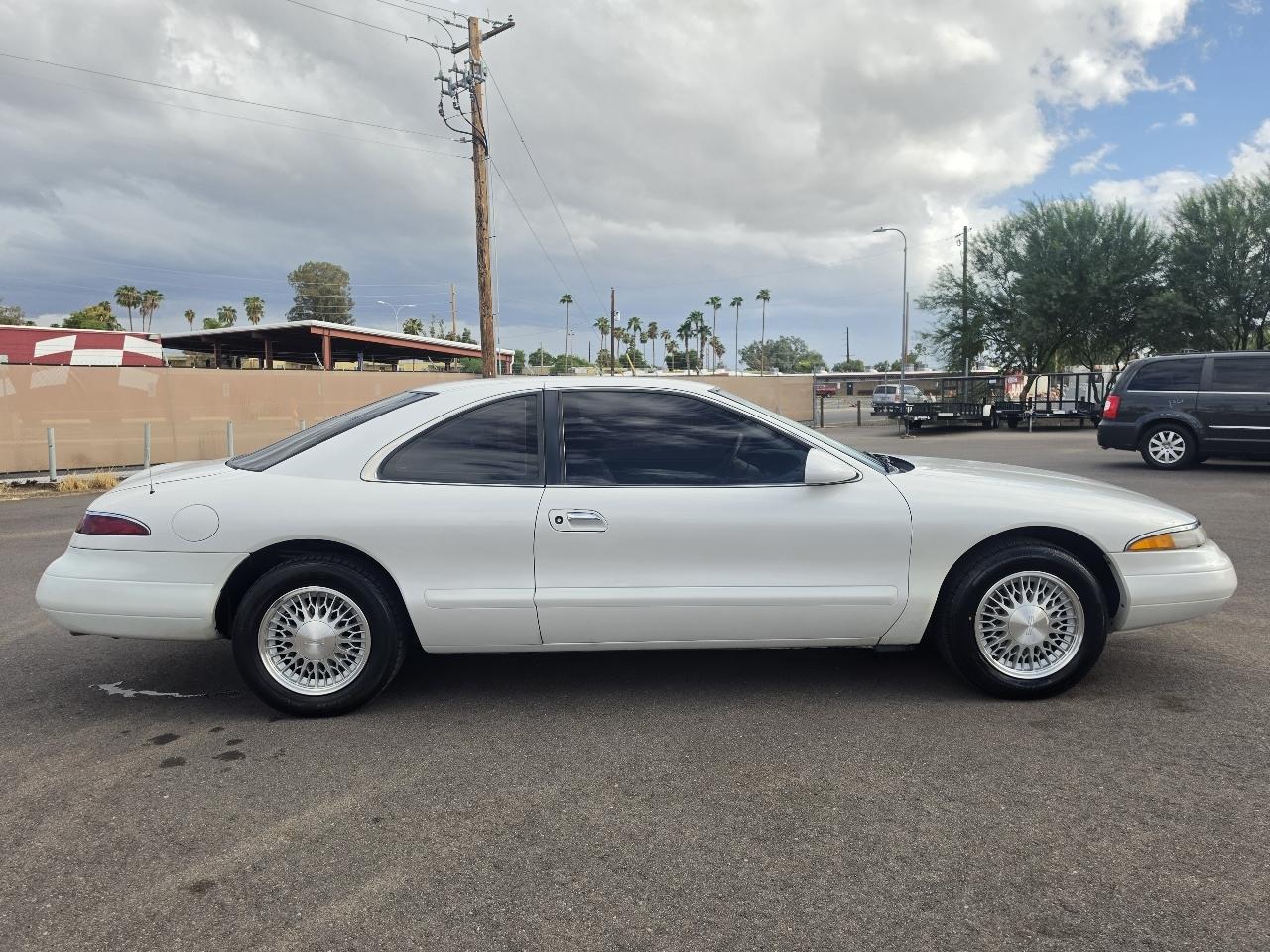 Lincoln Mark VIII Base 1996