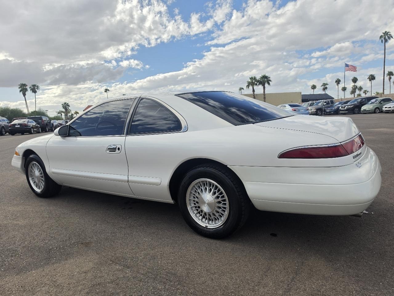 Lincoln Mark VIII Base 1996