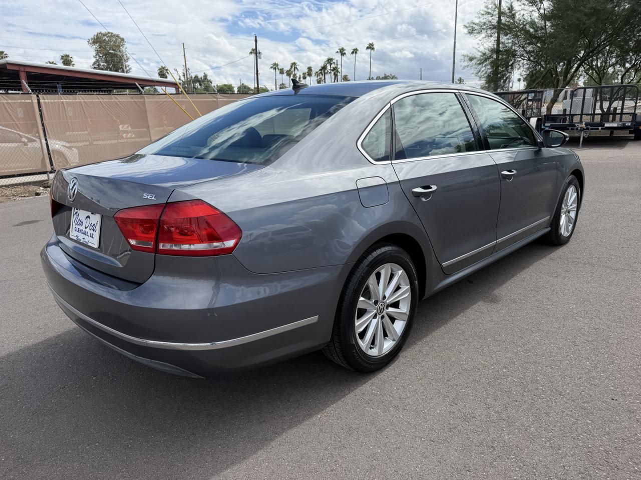 Volkswagen Passat 2.5L SEL 2012