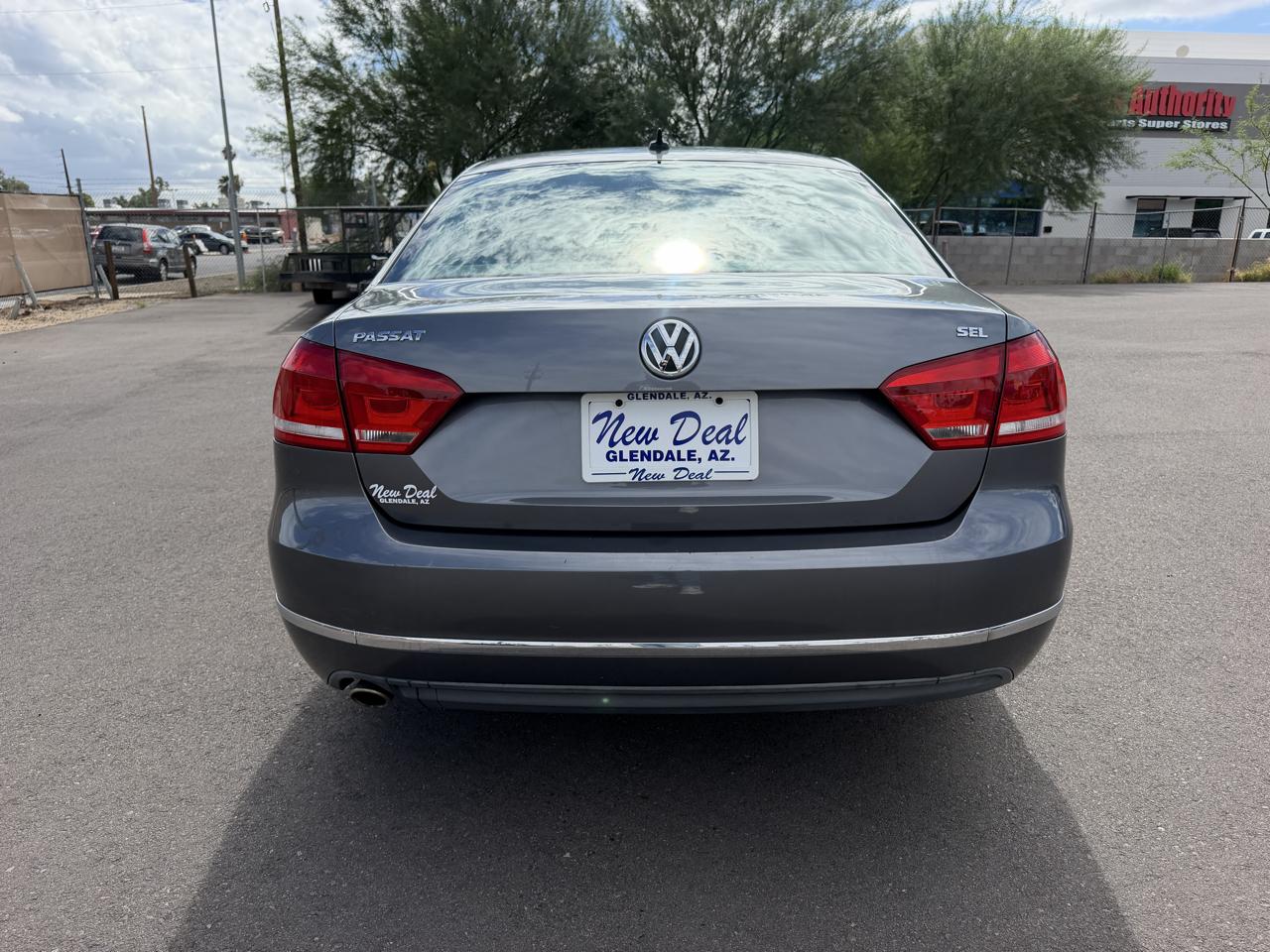 Volkswagen Passat 2.5L SEL 2012
