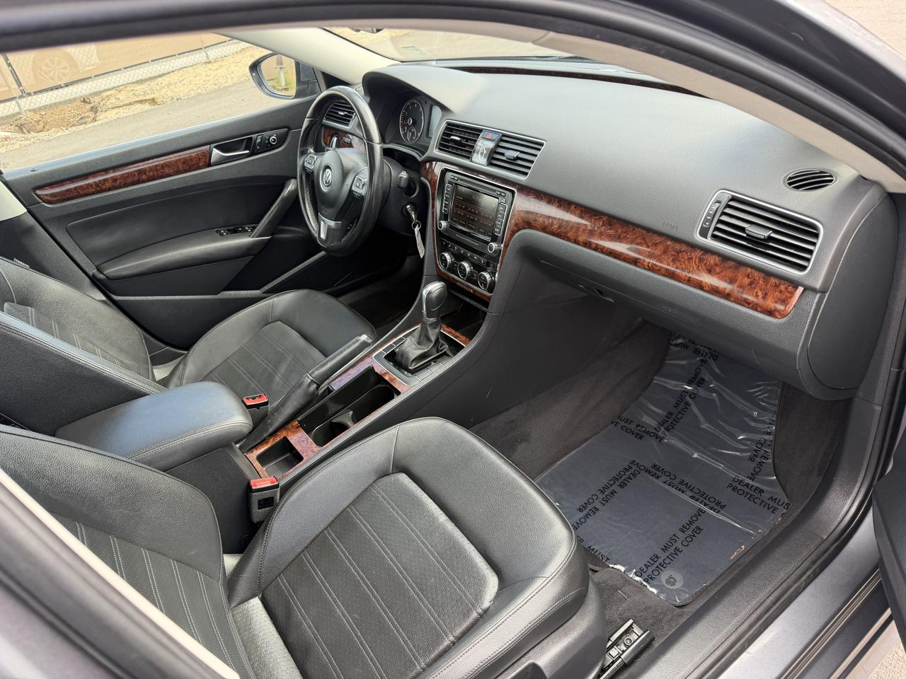 Volkswagen Passat 2.5L SEL 2012