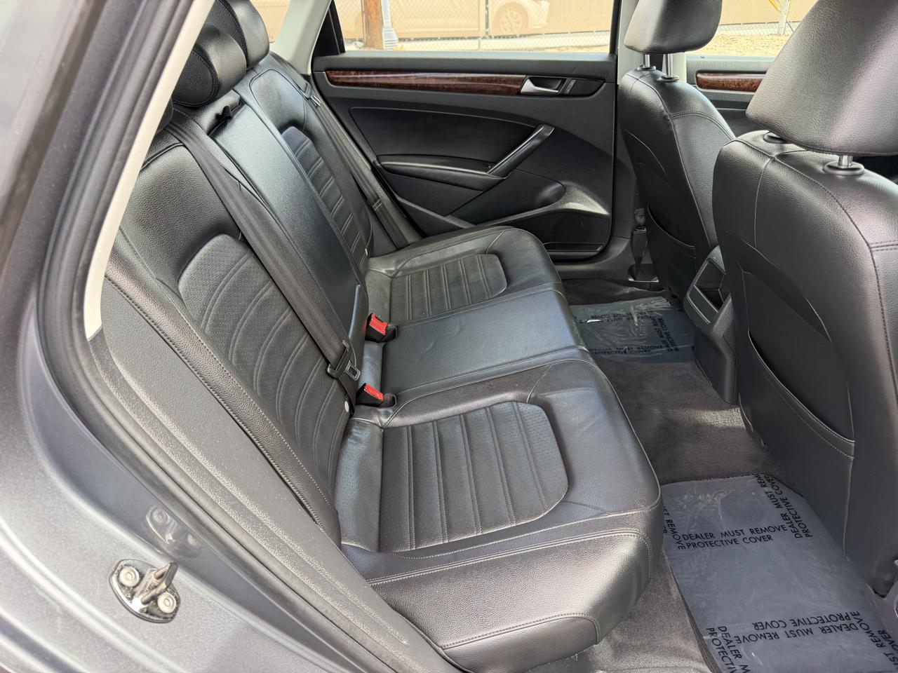 Volkswagen Passat 2.5L SEL 2012