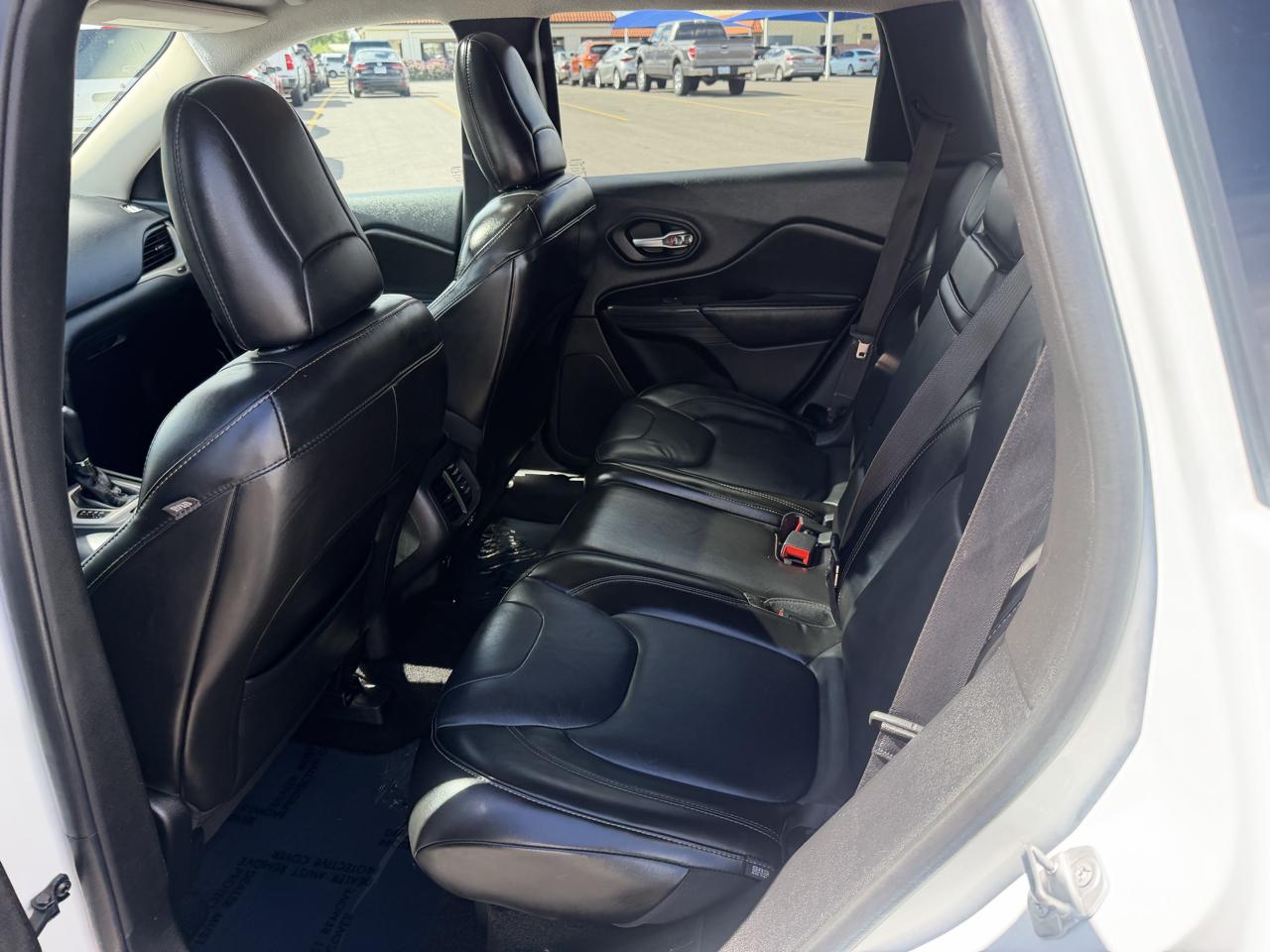Jeep Cherokee Limited FWD 2015