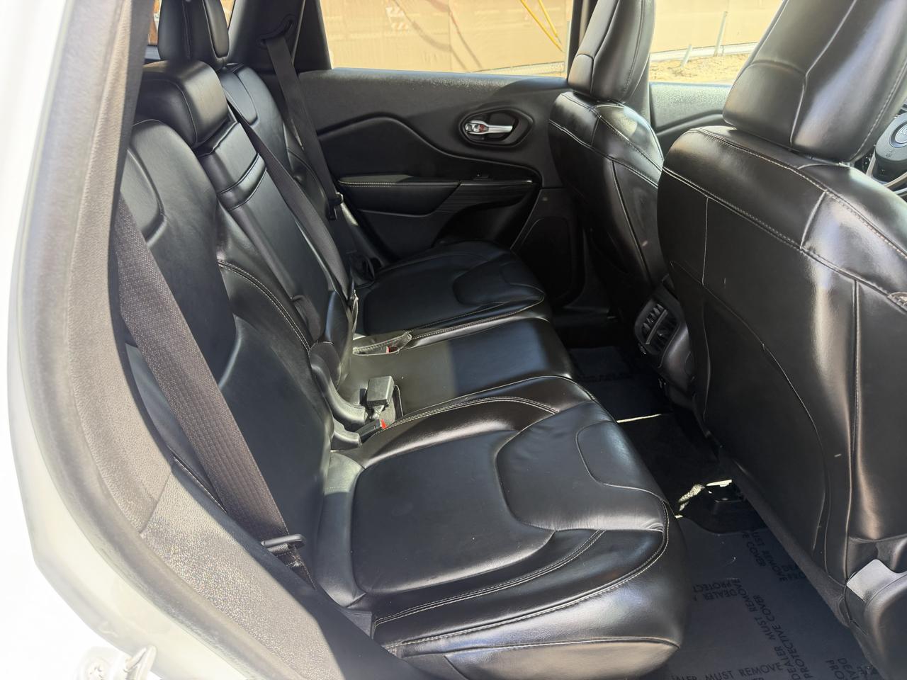 Jeep Cherokee Limited FWD 2015