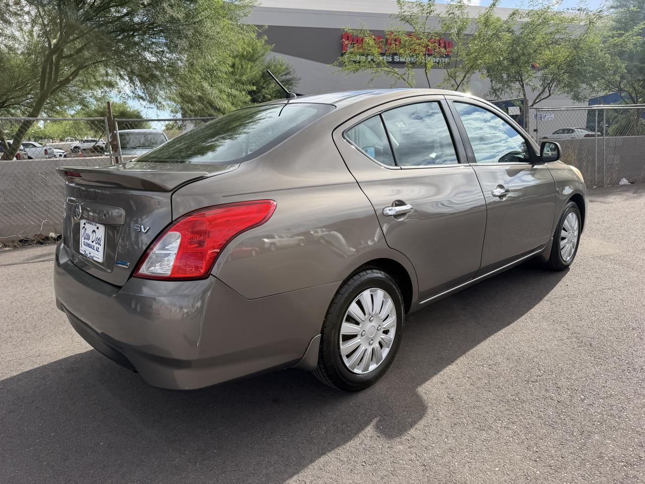 Nissan Versa 1.6 S 4A 2013