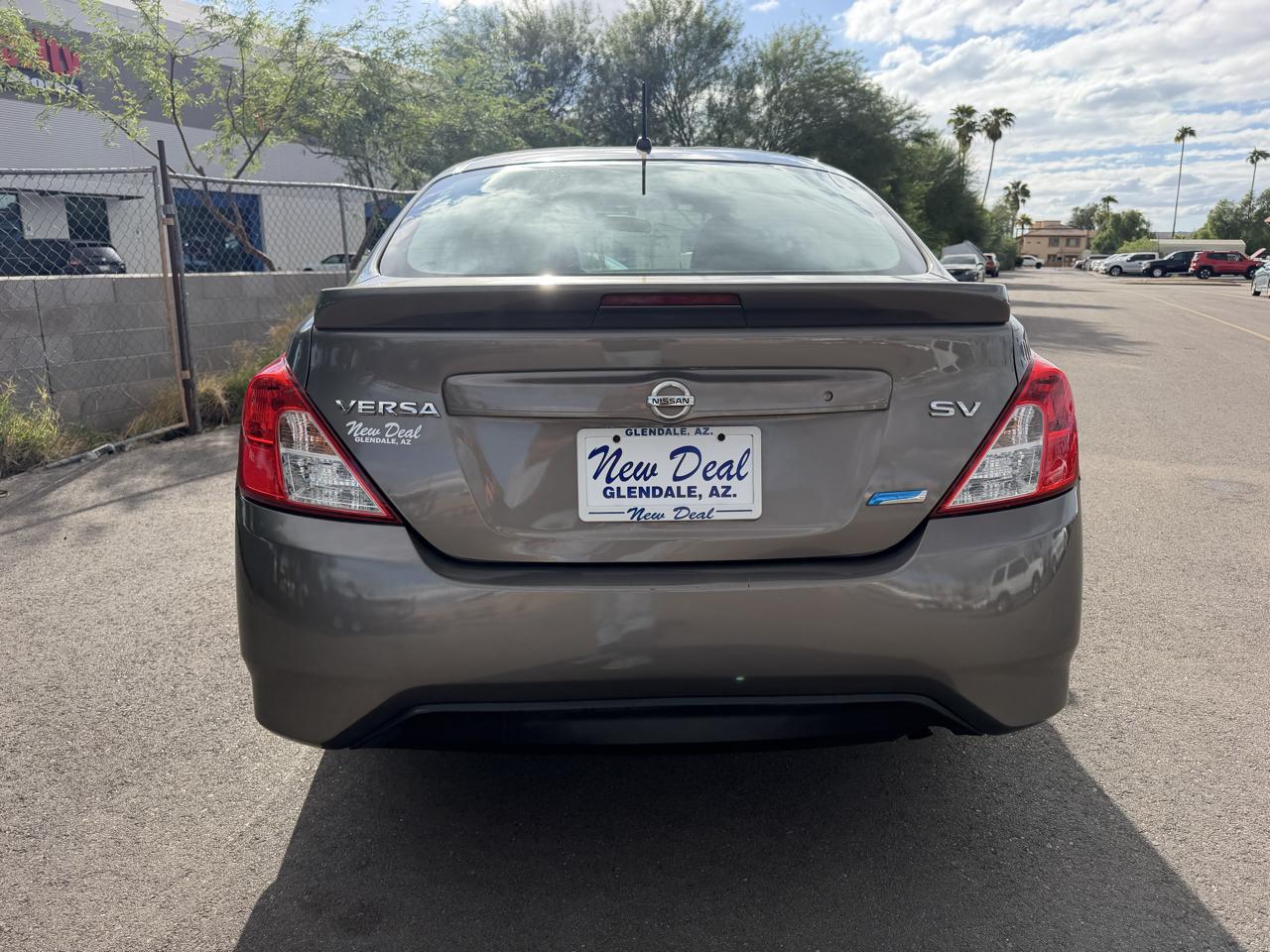 Nissan Versa 1.6 S 4A 2013