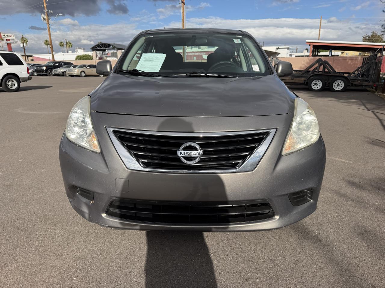 Nissan Versa 1.6 S 4A 2013