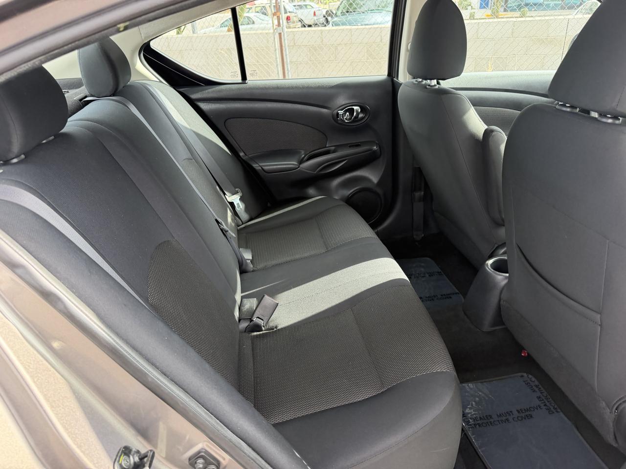 Nissan Versa 1.6 S 4A 2013