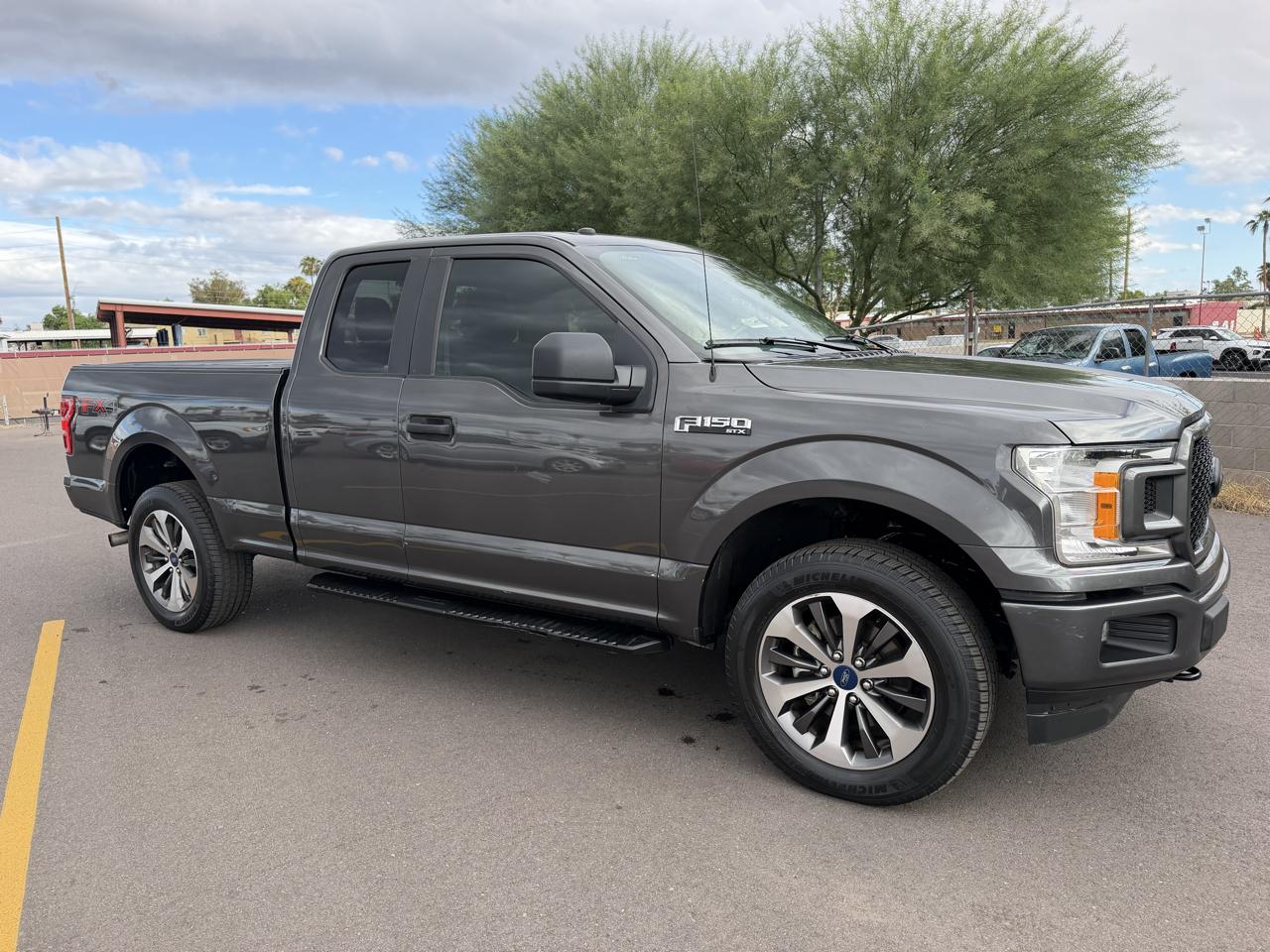 Ford F-150 2WD Supercab 163" XL 2019