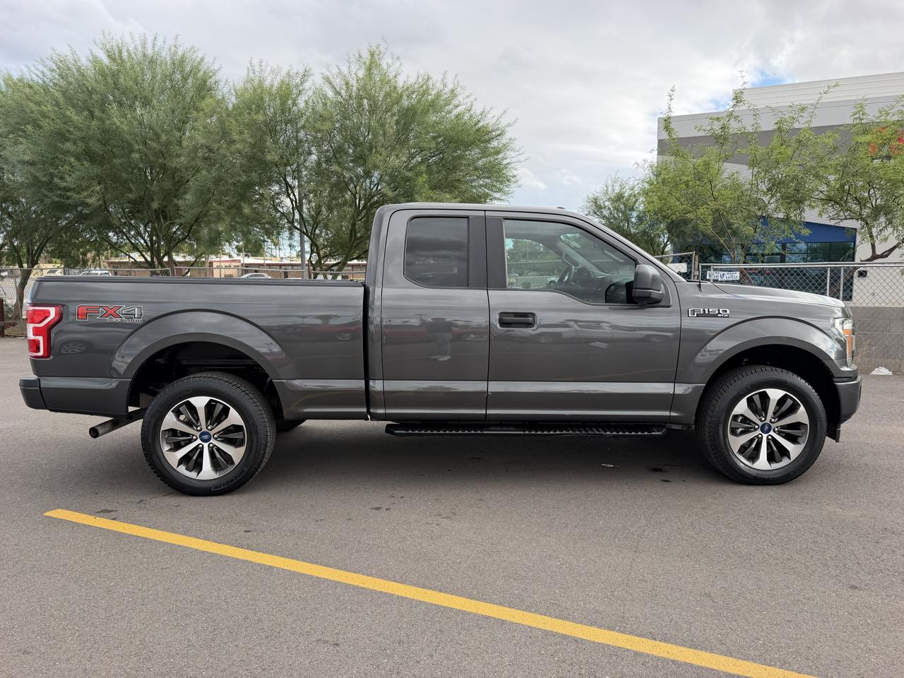 Ford F-150 2WD Supercab 163" XL 2019