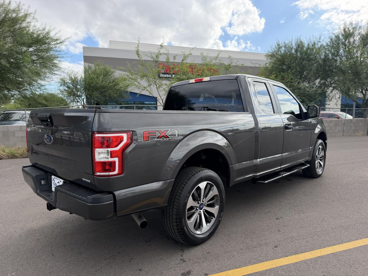 Ford F-150 2WD Supercab 163" XL 2019