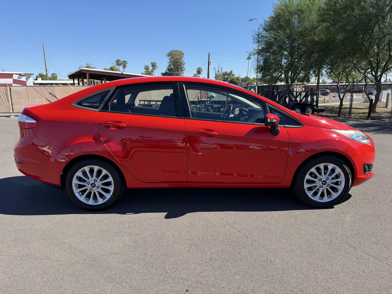 Ford Fiesta SE Sedan 2014