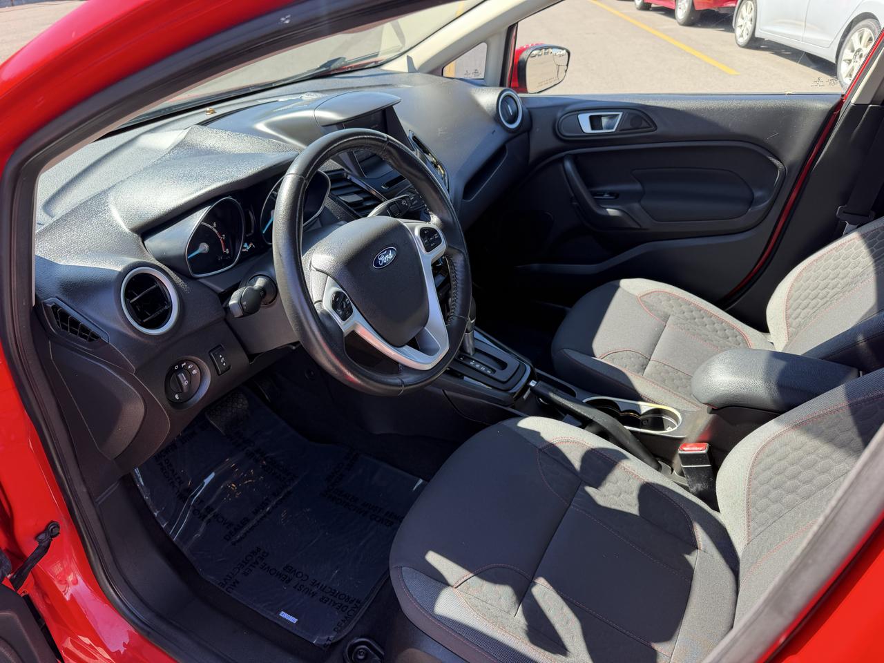 Ford Fiesta SE Sedan 2014