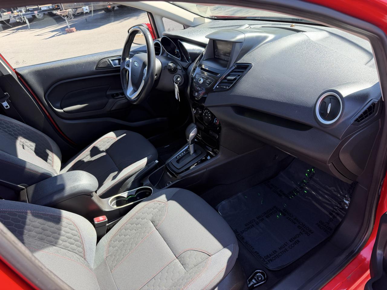 Ford Fiesta SE Sedan 2014