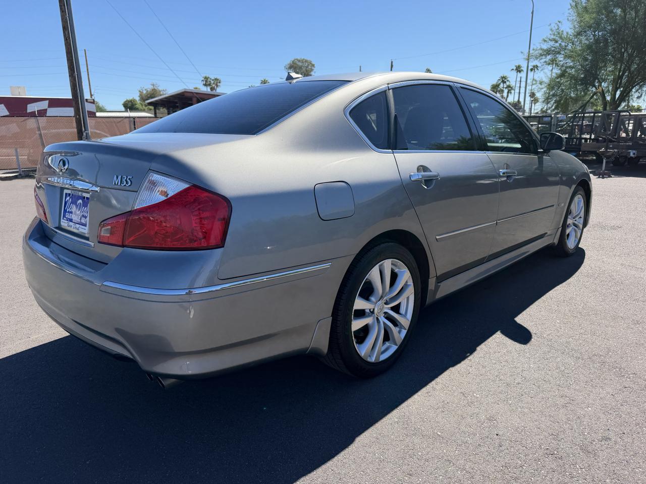Infiniti M 35 Sedan 2008
