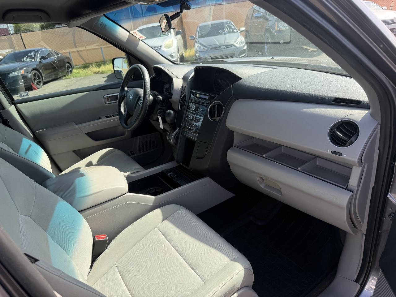 Honda Pilot LX 2WD 5-Spd AT 2015