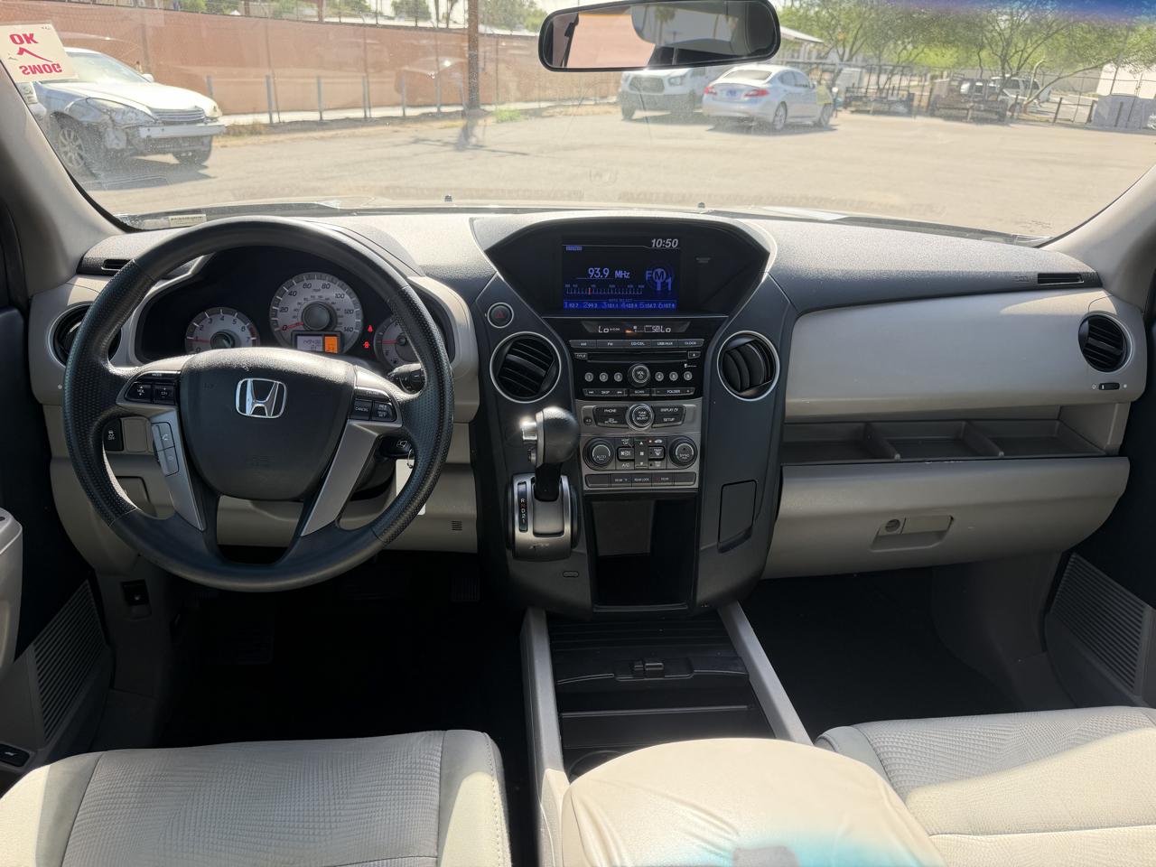 Honda Pilot LX 2WD 5-Spd AT 2015