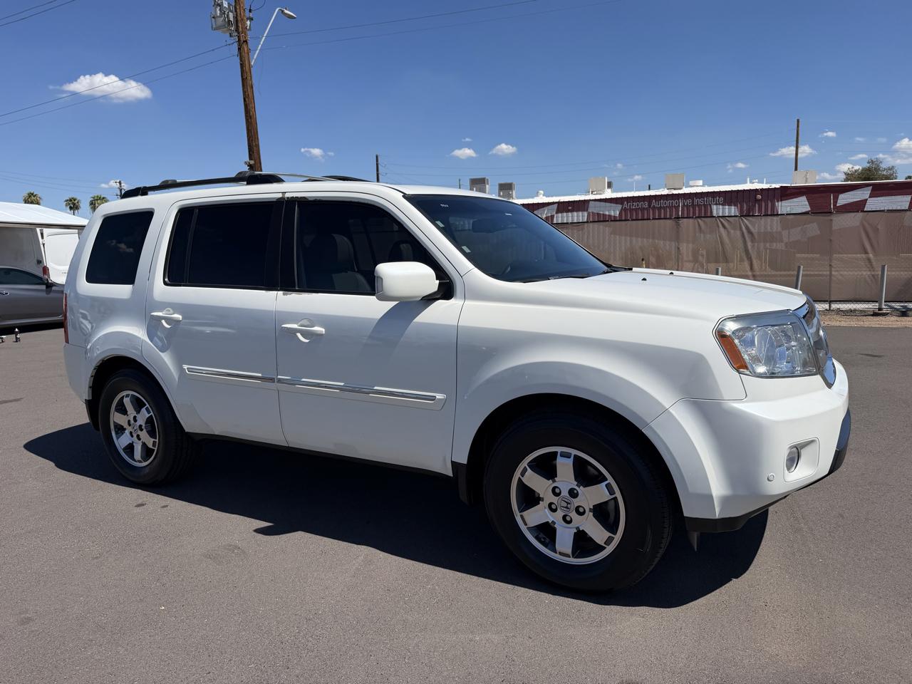 Honda Pilot Touring 2WD 5-Spd AT with DVD 2011