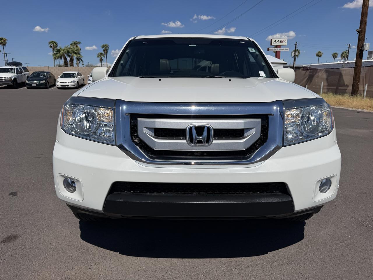 Honda Pilot Touring 2WD 5-Spd AT with DVD 2011