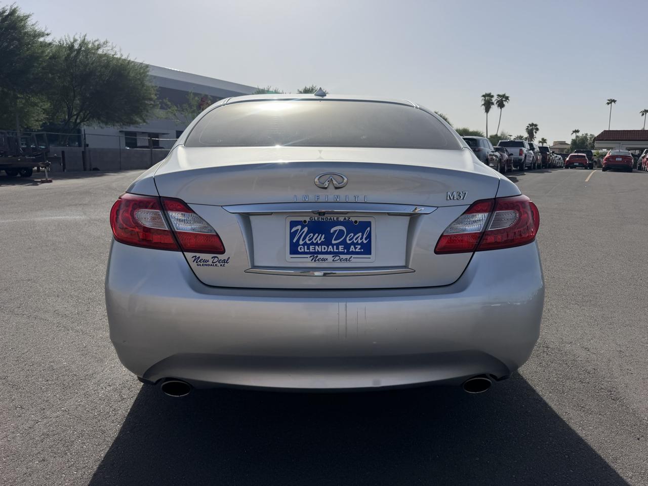 Infiniti M 37 2012