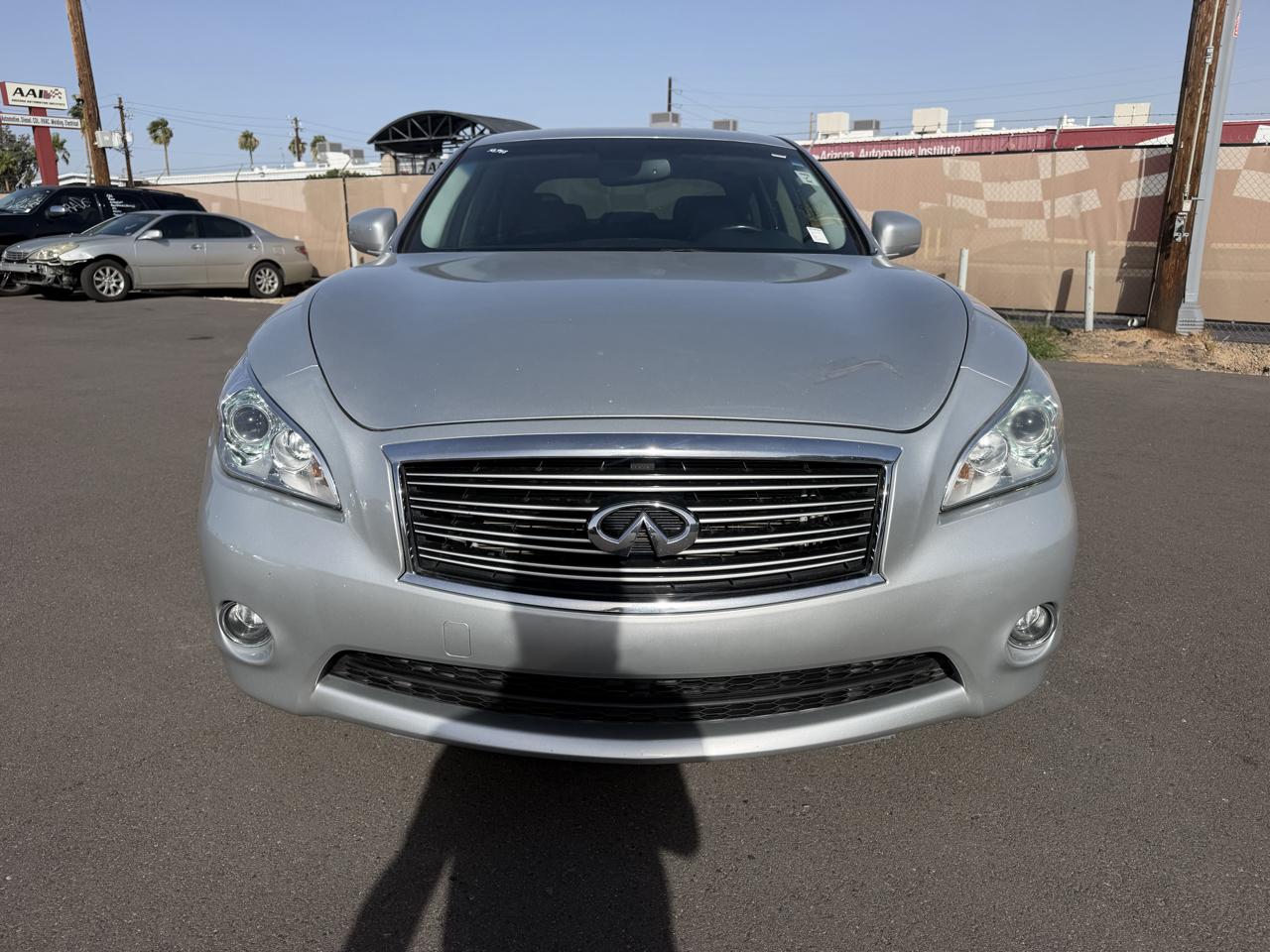 Infiniti M 37 2012