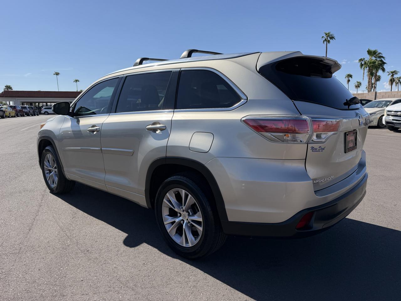 Toyota Highlander XLE FWD V6 2015