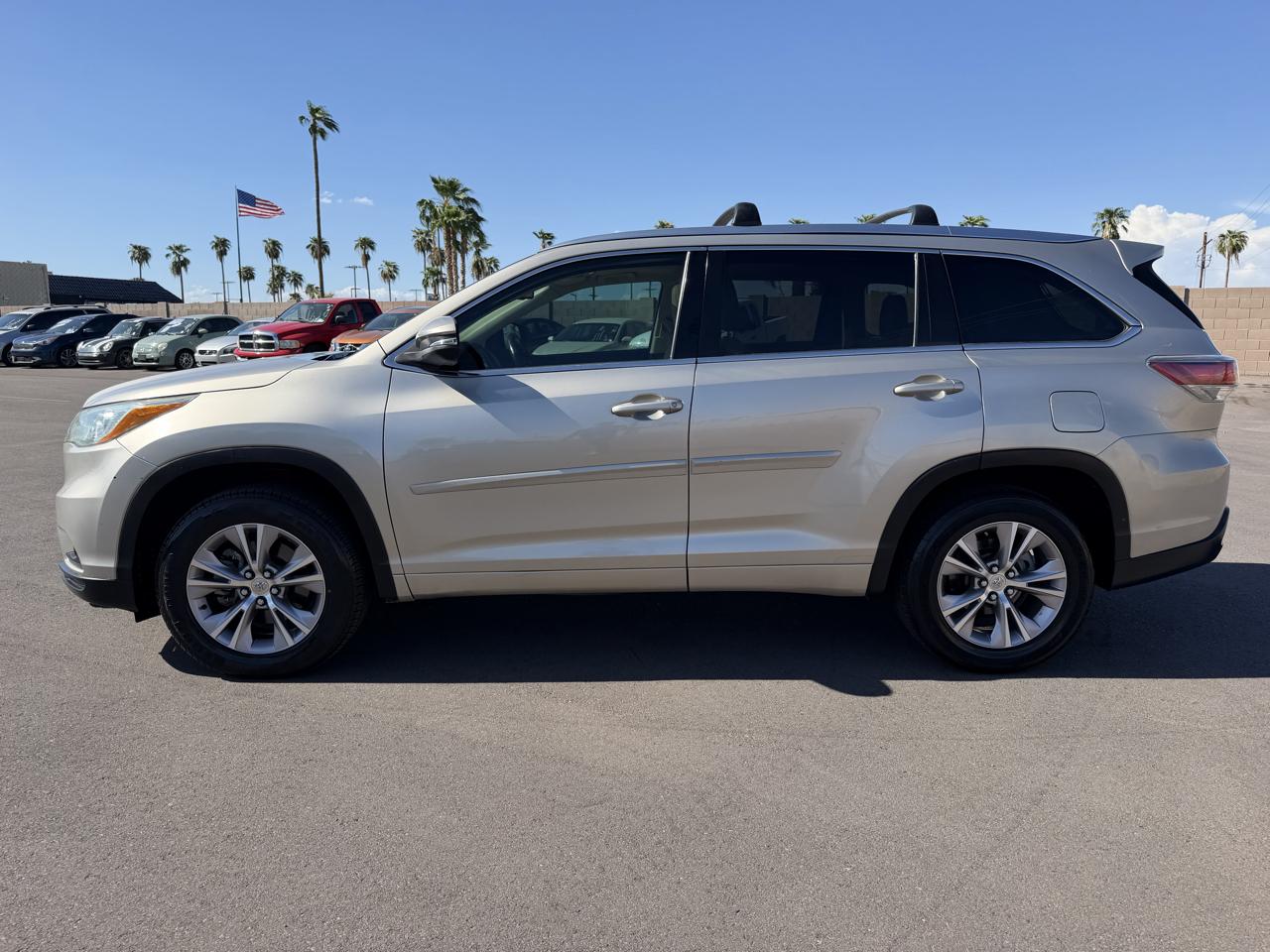 Toyota Highlander XLE FWD V6 2015