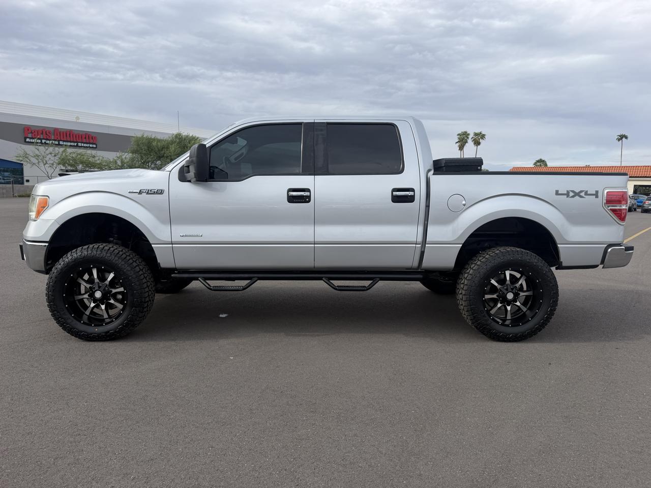 Ford F-150 4WD SuperCrew 139" XL 2013