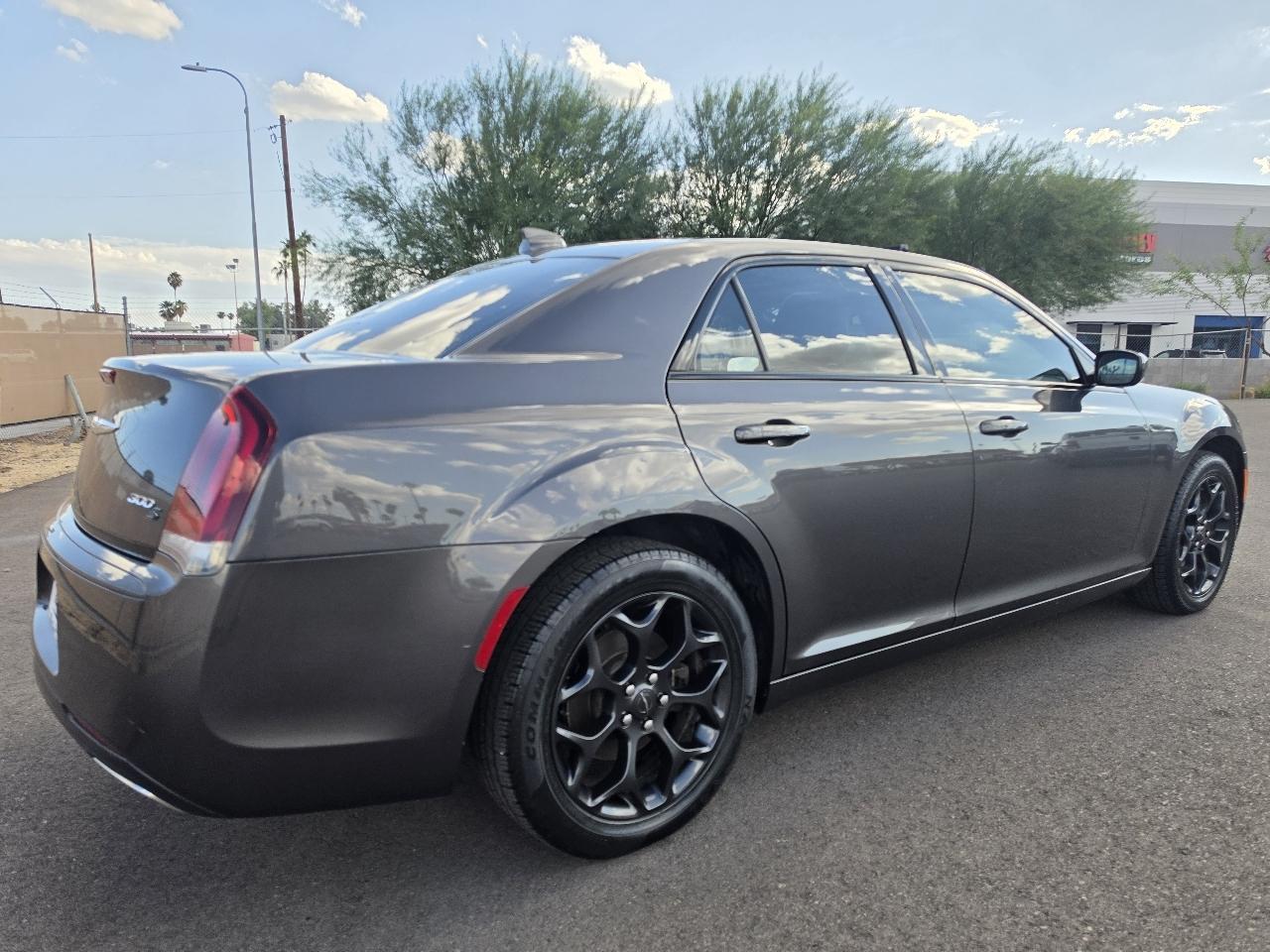 Chrysler 300 S V6 AWD 2019