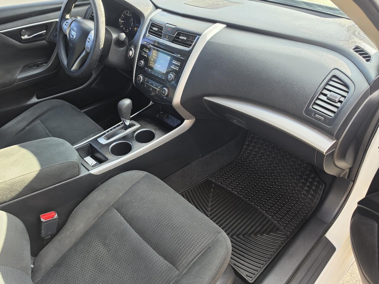 Nissan Altima 2.5 SV 2015
