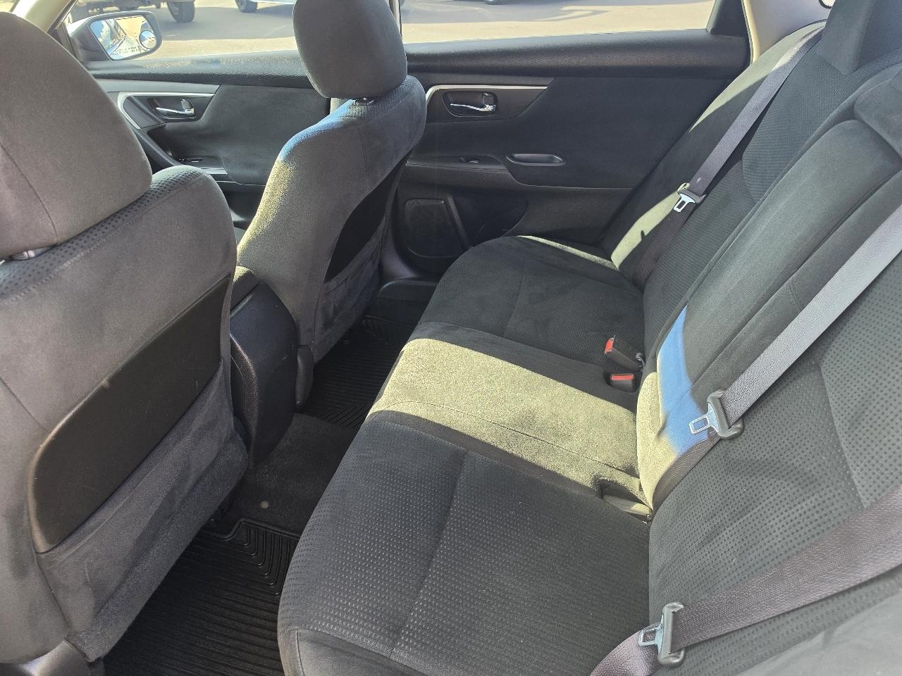 Nissan Altima 2.5 SV 2015
