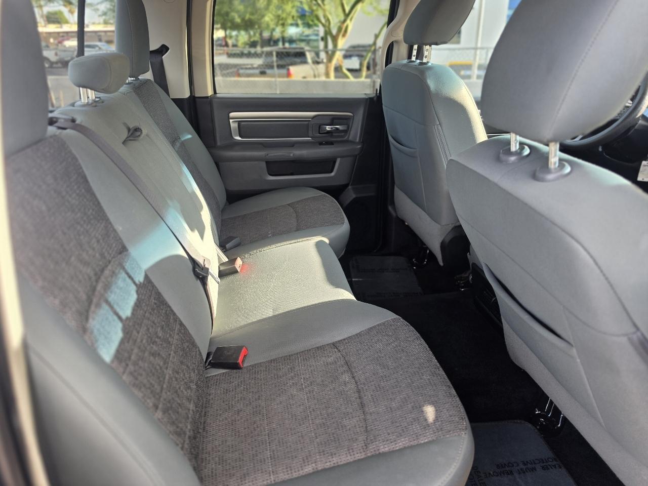 RAM 1500 Big Horn Quad Cab 4WD 2017