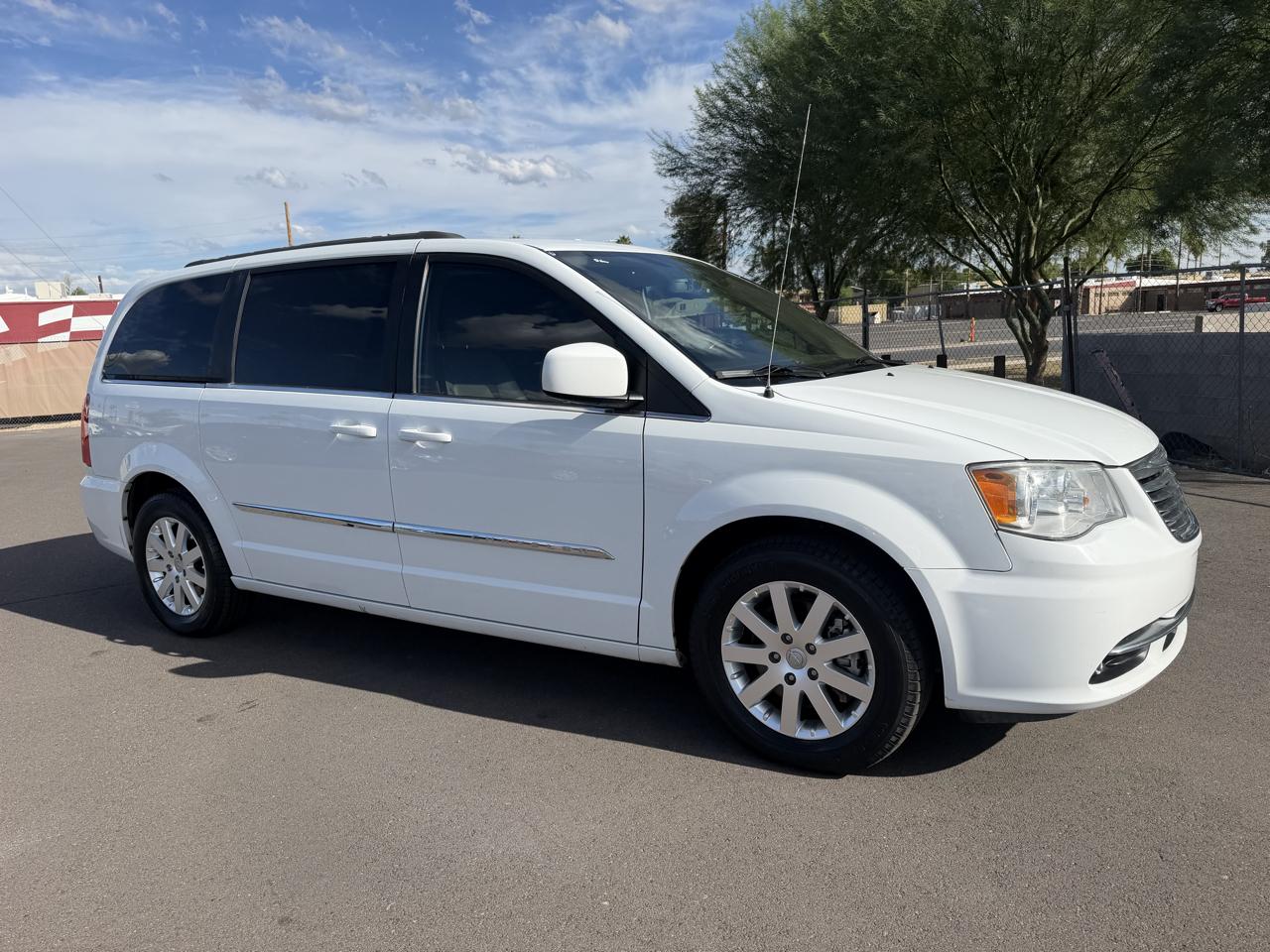Chrysler Town & Country Touring 2016