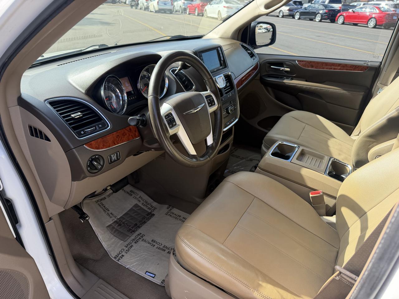 Chrysler Town & Country Touring 2016
