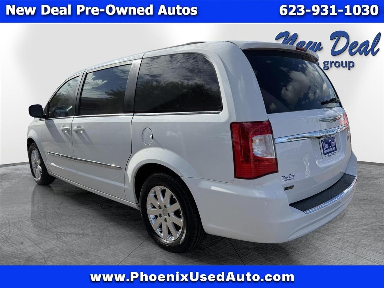 Chrysler Town & Country Touring 2016