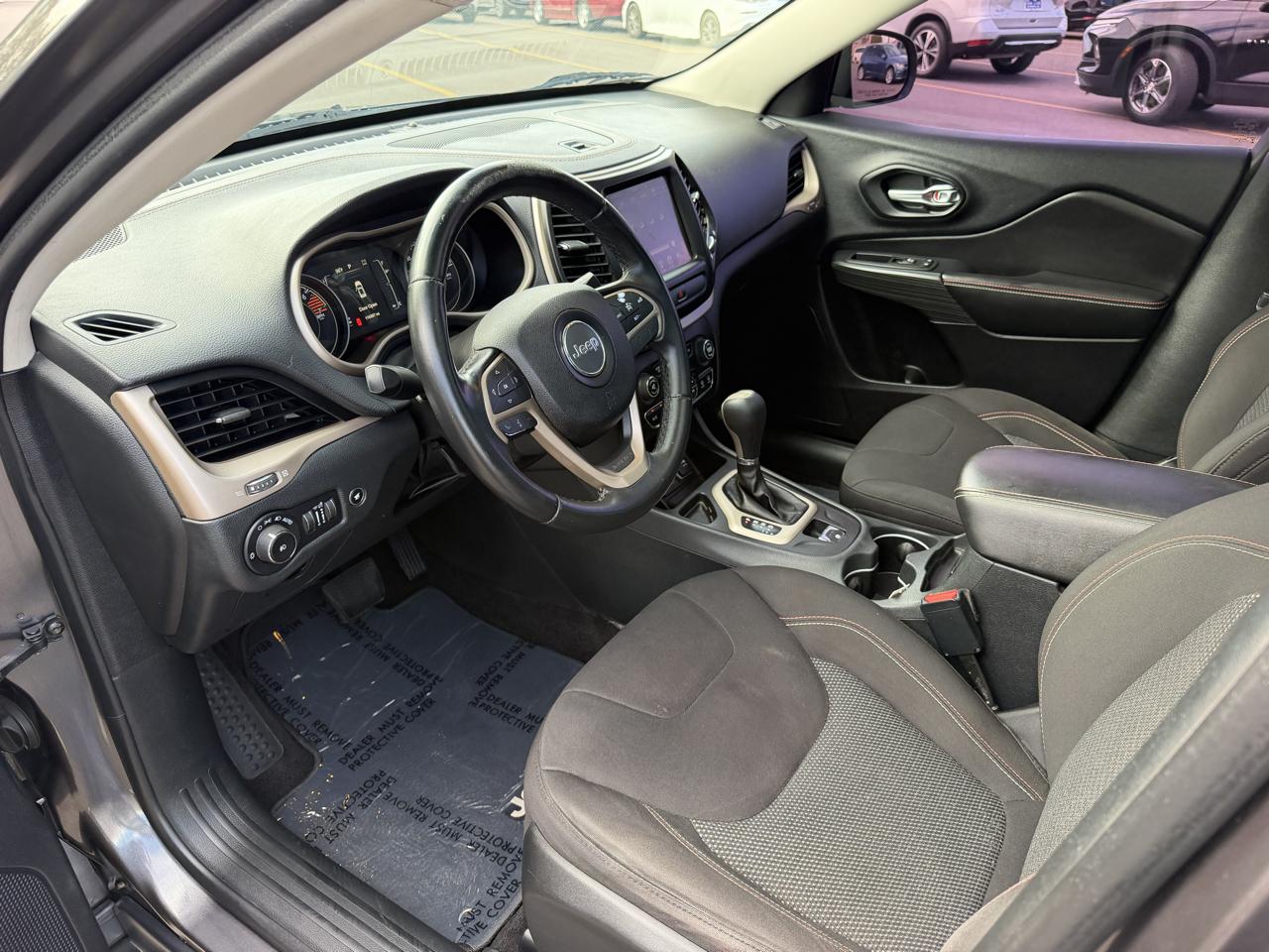 Jeep Cherokee Latitude FWD 2016