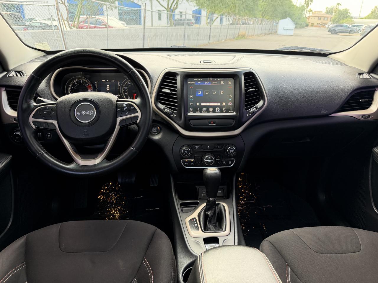 Jeep Cherokee Latitude FWD 2016