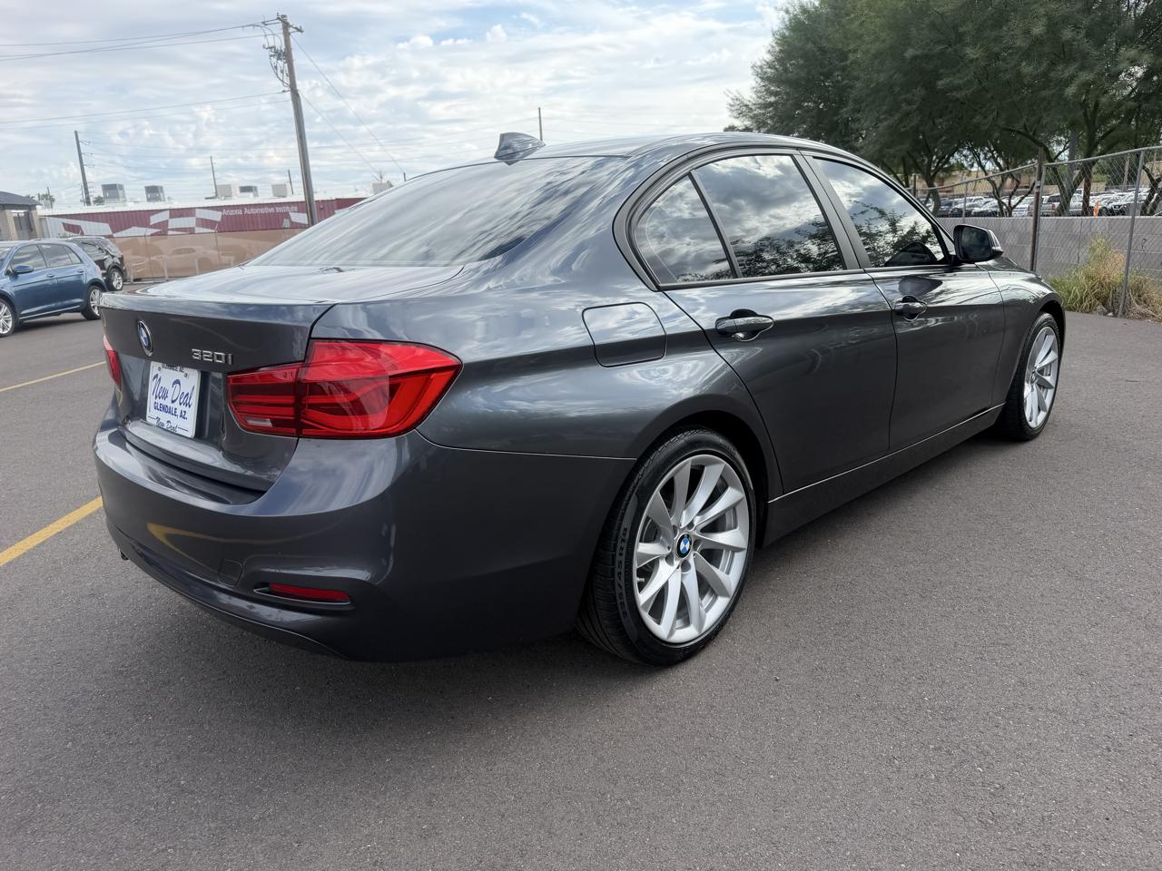 BMW 3-Series 320i Sedan 2018