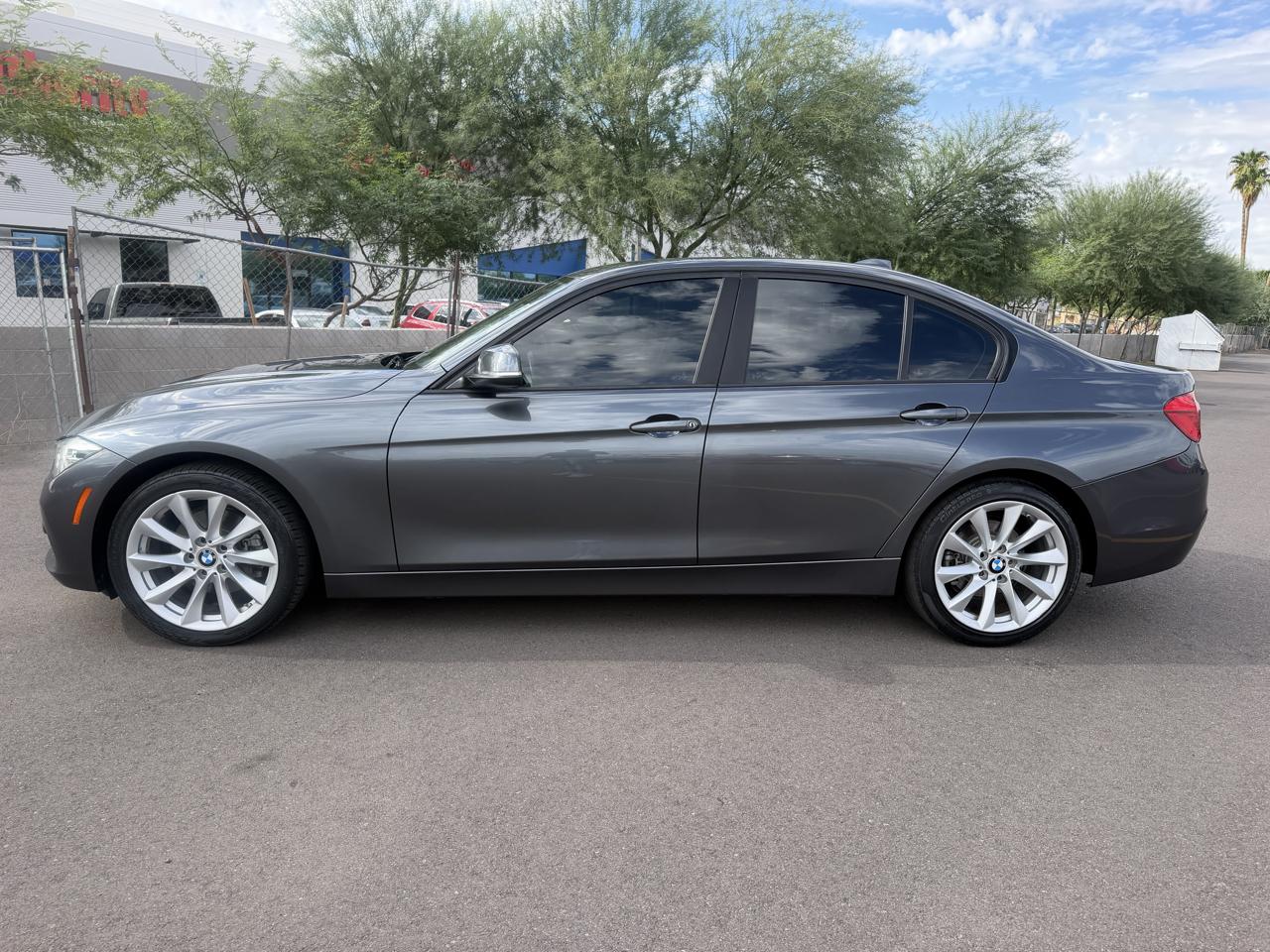 BMW 3-Series 320i Sedan 2018
