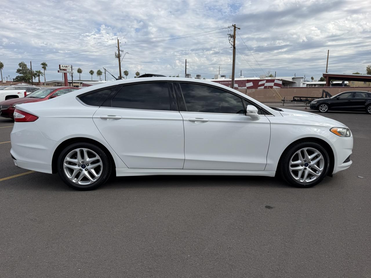 Ford Fusion SE 2016