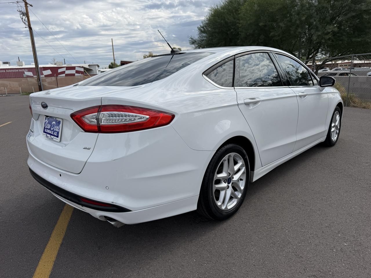 Ford Fusion SE 2016