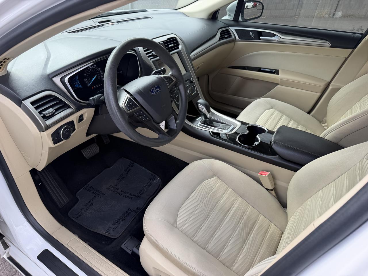 Ford Fusion SE 2016